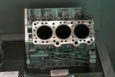 Engine rebuild or replacement: which is better?