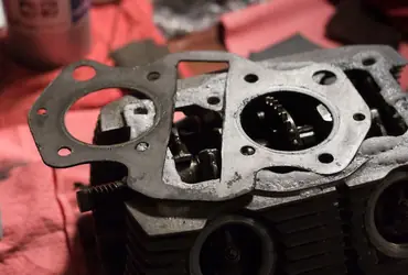 Head gasket failure: symptoms and costs