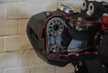 Timing belt vs timing chain: what your car has and why it matters